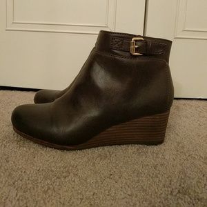 Dark brown booties